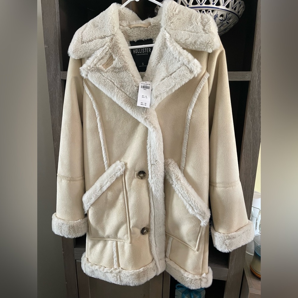 NWT Hollister faux fur lined jacket - S